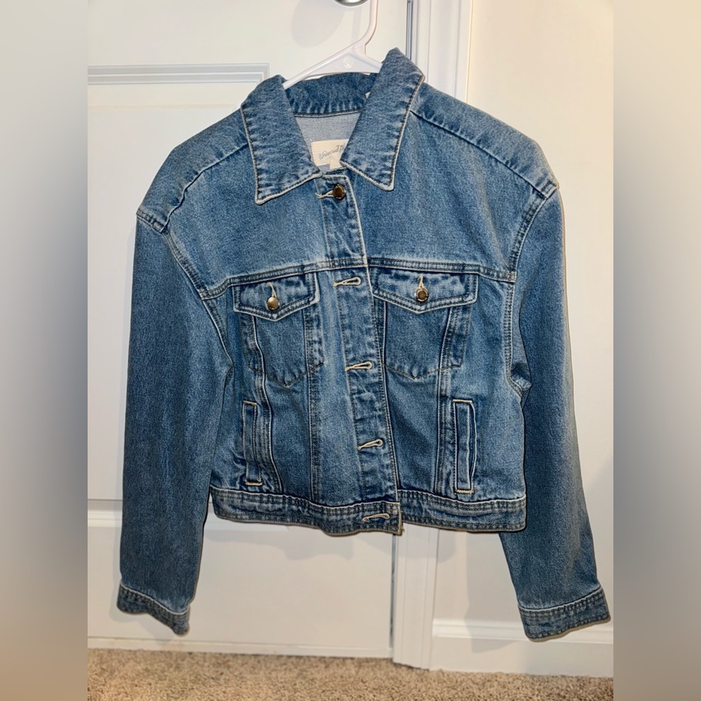 Like new cropped Denim Jacket
